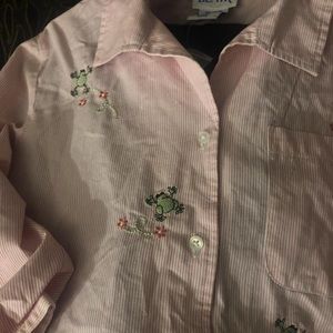 embroidered frog shirt